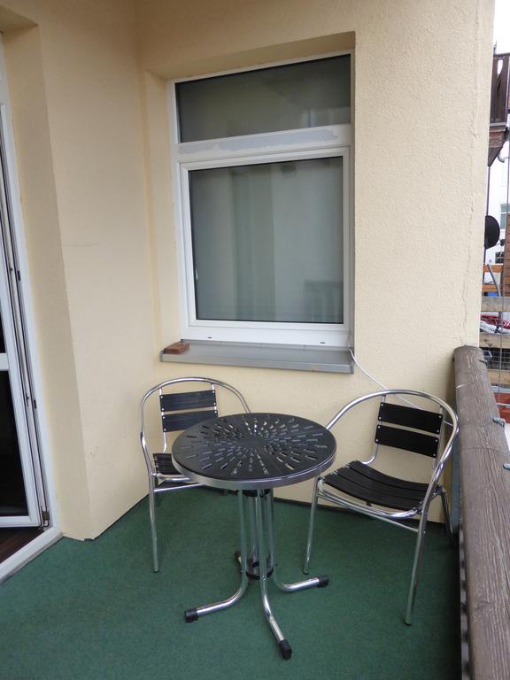 Ferienwohnung Friedrich Schiller, 2 Schlafzimmer, Balkon,Kostenloses Wifi, Naehe Zentrum, Jena Ngoại thất bức ảnh